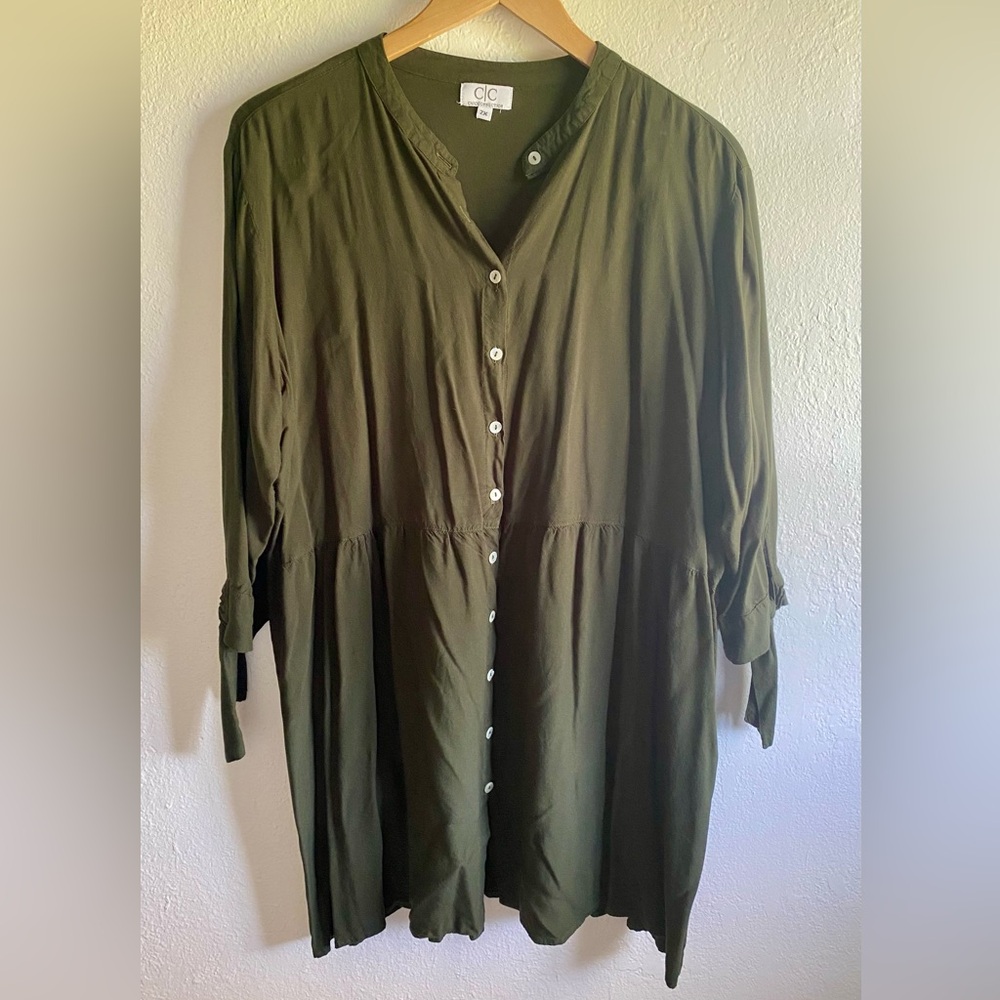 3/$20! CHIC CONNECTION Olive Green Button-Up Tunic Top